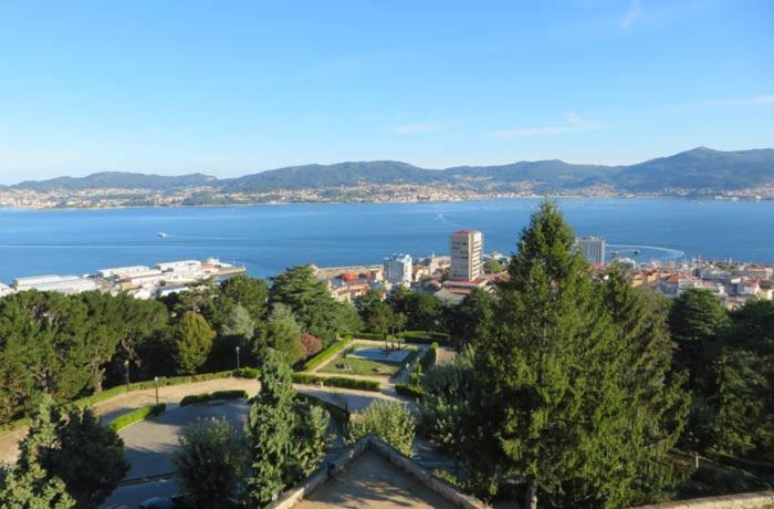 Alojate En El Corazon De Vigo Apartment Luaran gambar